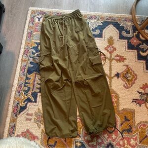 MUST BUNDLE W/ 3 ITEMS